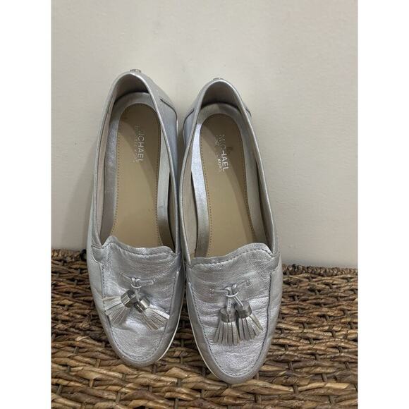 Michael Kors Flats Silver Loafers Leather 9M Comfort Preppy Old Money Going Out - Picture 5 of 8